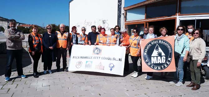 Foça’ da Mahalle Afet Gönüllülüğü Eğitim Toplantısı Yapıldı