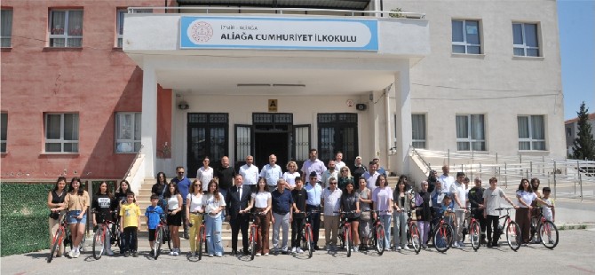 Zekeriya Güney'den Öğrencilere Bisiklet Hediyesi