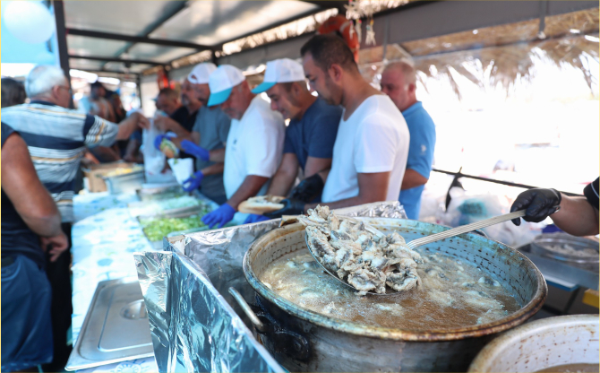 Aliağa’da Balık Sezonu Balık Ekmek Şenliği İle Kutlandı