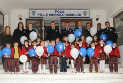 Foça'da Polis Haftası Kutlaması 