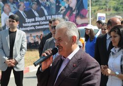 Binali Yıldırım Menemende 