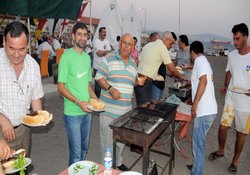 Yelkencilerden Mangal Partisi 