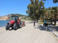 Foça’da Plajlar Yaza Hazırlanıyor